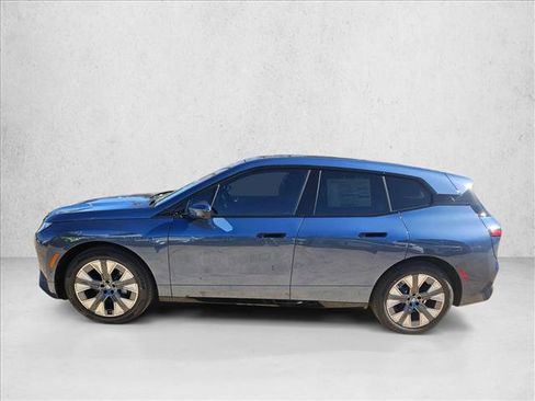 Used 2026 BMW iX xDrive60 AWD/4WD image 8