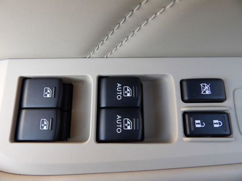 Used 2019 Subaru Outback 2.5i Limited w/ Popular Package #2 image 10