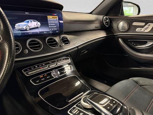 Used 2017 Mercedes-Benz E 43 AMG 4MATIC Sedan w/ Premium 3 Package image 21