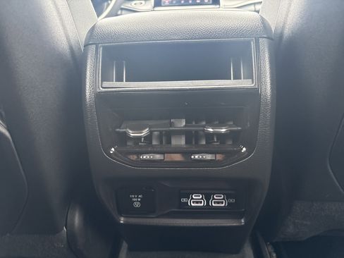 New 2025 Jeep Grand Cherokee Laredo X w/ Luxury Tech Group I image 18