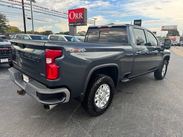 Used 2020 Chevrolet Silverado 2500 LTZ w/ LTZ Convenience Package AWD/4WD image 3