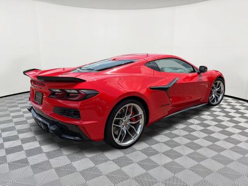Used 2025 Chevrolet Corvette Z06 RWD image 9