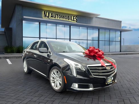 Used 2019 Cadillac XTS Luxury image 1