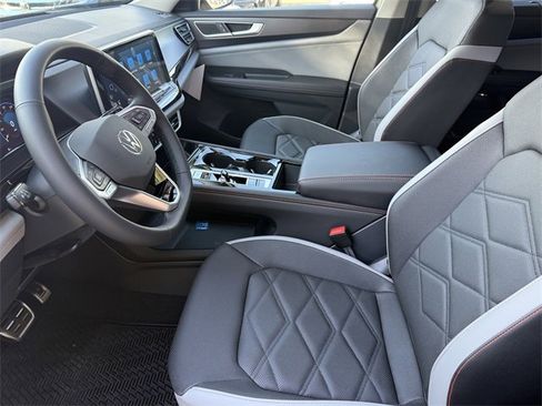 Certified 2025 Volkswagen Atlas Peak Edition SE image 10