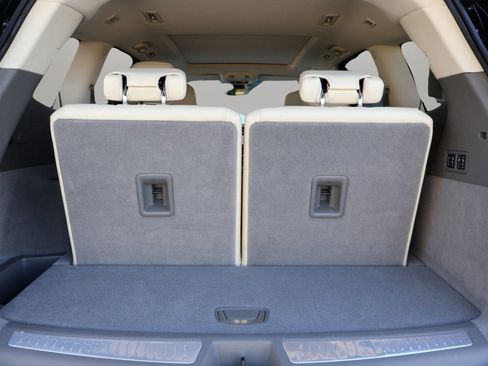 Certified 2025 Cadillac XT6 Premium Luxury image 18