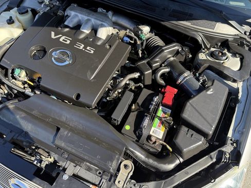Used 2004 Nissan Altima 3.5 SE image 25