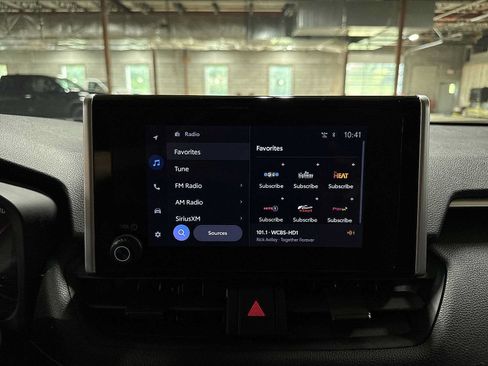 Used 2025 Toyota RAV4 XLE AWD/4WD image 20