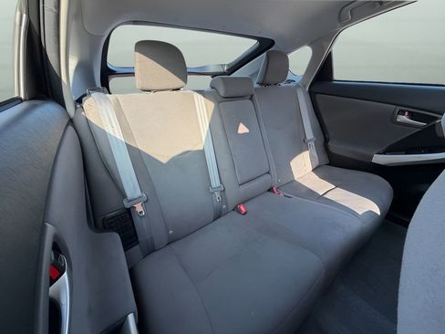 Used 2015 Toyota Prius Three image 17
