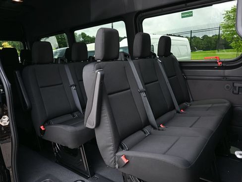 Used 2025 Mercedes-Benz Sprinter 2500 image 19