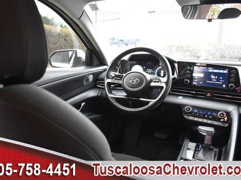 Used 2022 Hyundai Elantra SEL w/ Convenience Package image 22