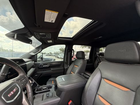Used 2025 GMC Sierra 2500 AT4 AWD/4WD image 27