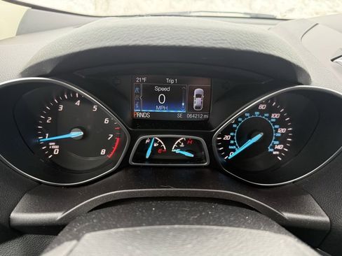 Used 2016 Ford Escape Titanium image 9