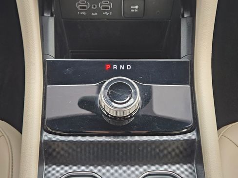 Used 2024 Jeep Grand Cherokee Limited RWD image 13