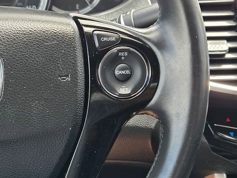 Used 2017 Honda Accord EX-L image 25