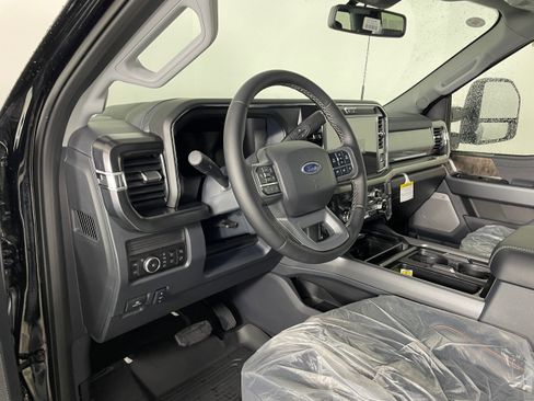New 2026 Ford F250 Lariat w/ Lariat Ultimate Package image 2