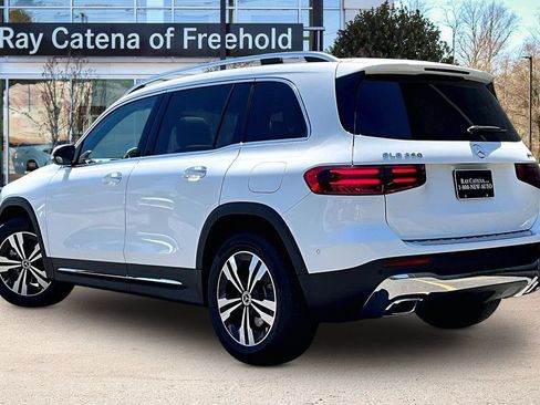 Used 2026 Mercedes-Benz GLB 250 4MATIC image 12