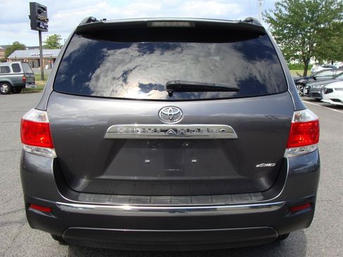 Used 2013 Toyota Highlander SE AWD/4WD image 5