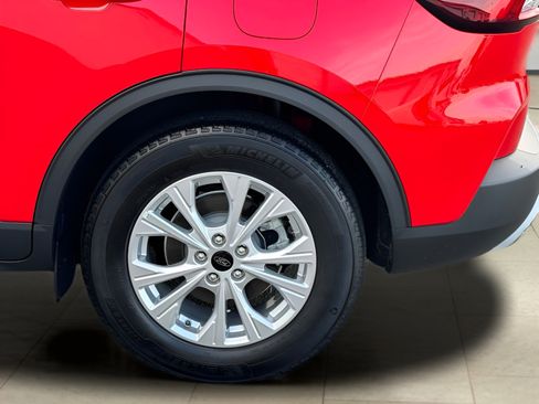 Used 2024 Ford Escape Active w/ Cold Weather Package FWD image 38