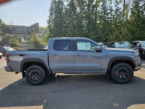 New 2025 Nissan Frontier PRO-4X w/ Interior Protection Package image 4