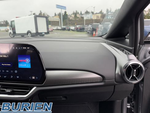 New 2026 Chevrolet Equinox EV LT image 23