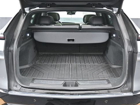 Used 2024 Cadillac Lyriq Tech RWD image 15