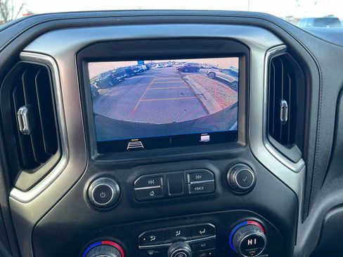 Used 2021 Chevrolet Silverado 1500 LT image 32