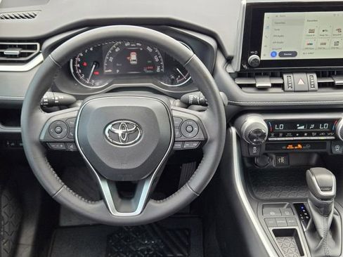 Used 2025 Toyota RAV4 XLE Premium FWD image 26