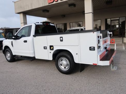 Used 2022 Ford F250 XL RWD image 6