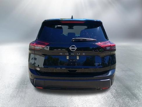 Used 2024 Nissan Rogue S AWD/4WD image 4