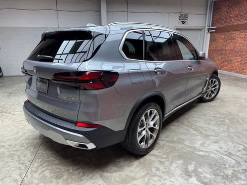 Used 2026 BMW X5 xDrive40i w/ Climate Comfort Package image 5