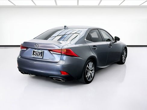 Used 2019 Lexus IS 300 w/ Accessory Package RWD image 4