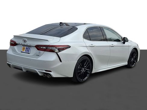 Used 2021 Toyota Camry XSE w/ Navigation Package image 7