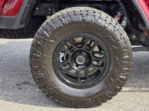 Used 2021 Jeep Gladiator Mojave image 12