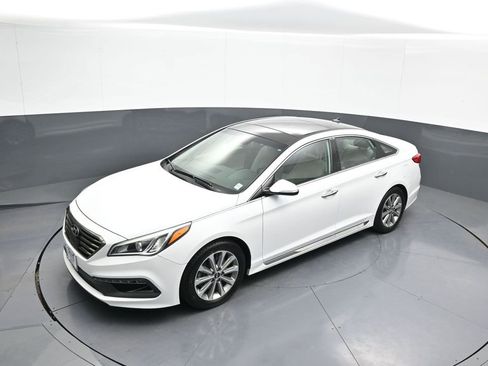 Used 2016 Hyundai Sonata Limited w/ Option Group 04 image 34
