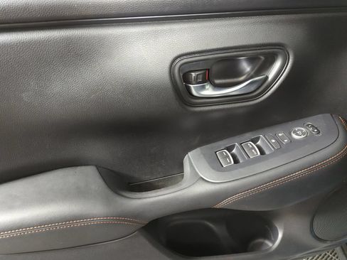 Certified 2025 Honda HR-V Sport image 10