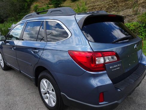 Used 2015 Subaru Outback 2.5i Premium AWD/4WD image 8