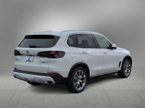 Used 2026 BMW X5 xDrive40i w/ Premium Package AWD/4WD image 8