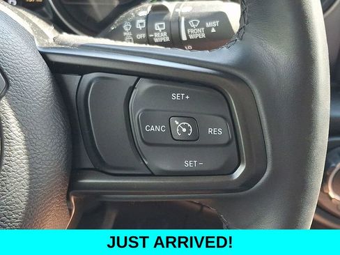 Used 2023 Jeep Wrangler Unlimited w/ Cold Weather Group image 21