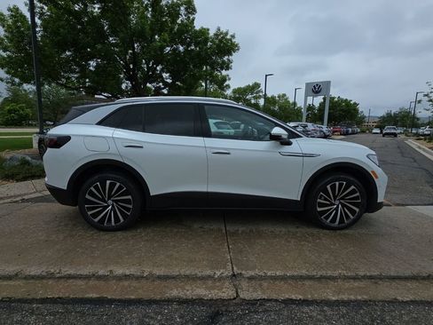 Certified 2023 Volkswagen ID.4 Pro S Plus AWD/4WD image 7