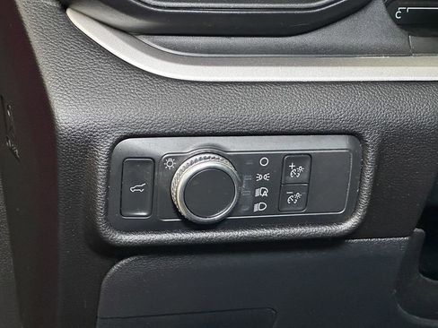 Certified 2022 Ford Explorer XLT image 26