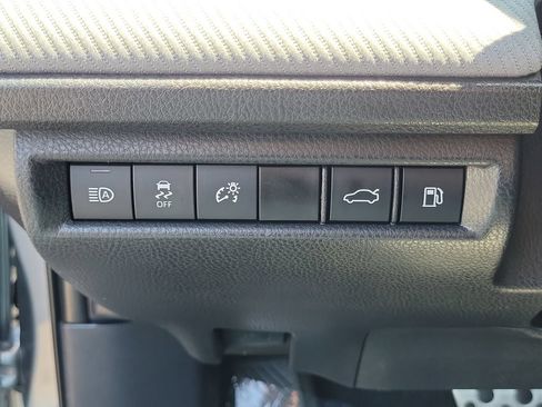 Used 2025 Toyota Camry SE w/ Convenience Package FWD image 24