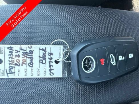 Used 2024 Toyota Corolla Cross LE FWD image 15