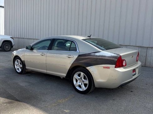 Used 2011 Chevrolet Malibu LS image 4