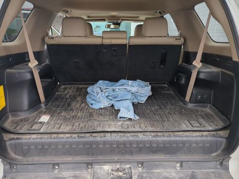 Used 2021 Toyota 4Runner SR5 Premium w/ Moonroof Package AWD/4WD image 11