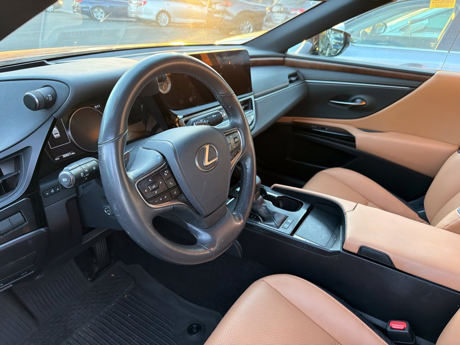 Used 2023 Lexus ES 300h w/ Premium Package FWD image 9