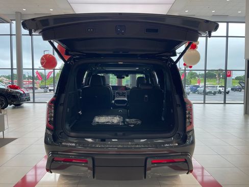 New 2026 Nissan Armada Platinum Reserve AWD/4WD image 9