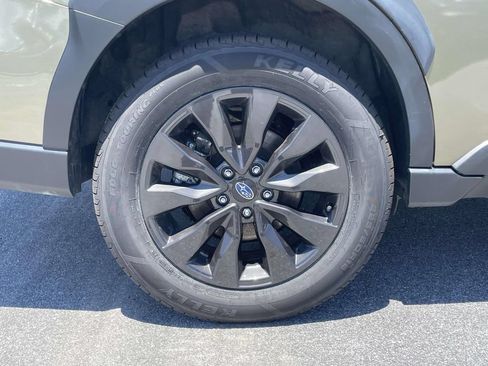 Certified 2025 Subaru Outback Onyx Edition AWD/4WD image 30