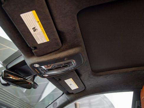 Used 2026 Lamborghini Urus SE image 23