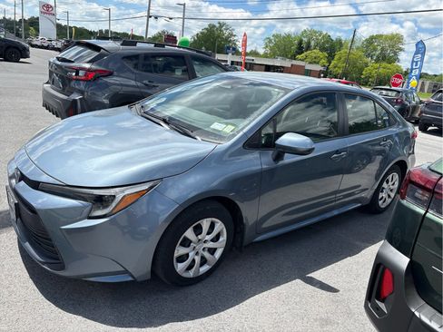 Used 2023 Toyota Corolla LE AWD/4WD image 1
