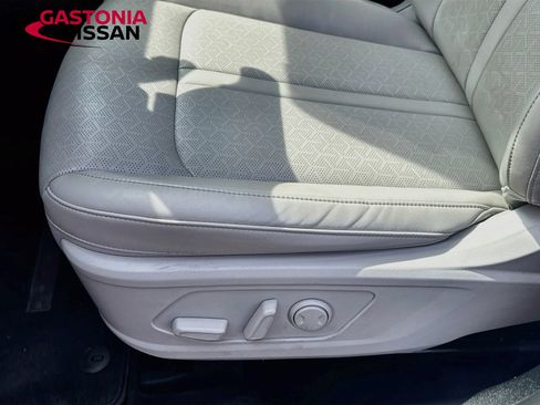 Used 2021 Kia Sorento S w/ Panoramic Sunroof Package AWD/4WD image 23